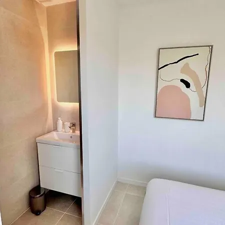 Superbe 6 Couchages - 200m De La - Terrasse - Climatisation Saint-Raphaël