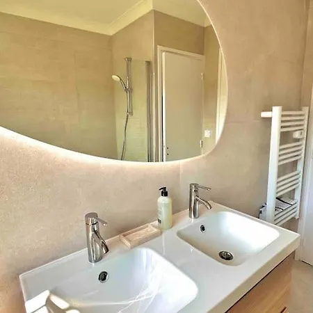 Superbe 6 Couchages - 200m De La - Terrasse - Climatisation