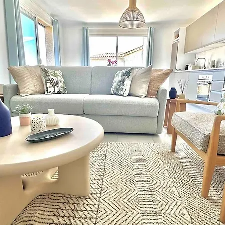 Superbe 6 Couchages - 200m De La - Terrasse - Climatisation Apartment Saint-Raphael (Var)