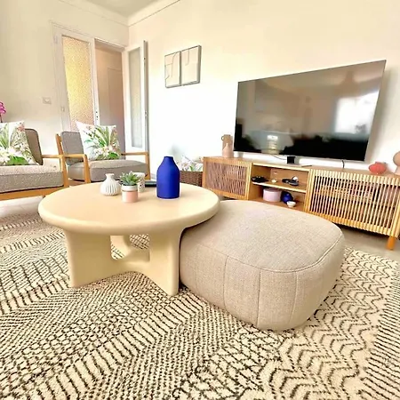 Superbe 6 Couchages - 200m De La - Terrasse - Climatisation Apartman