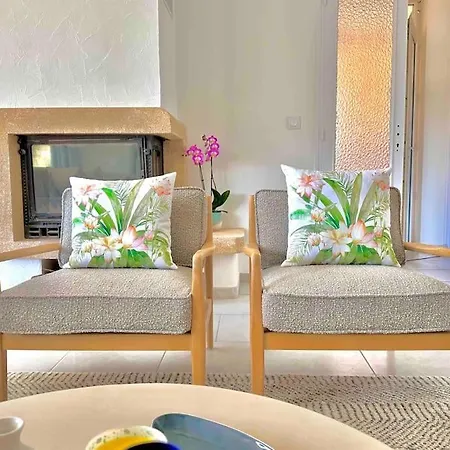 Apartment Superbe 6 Couchages - 200m De La - Terrasse - Climatisation